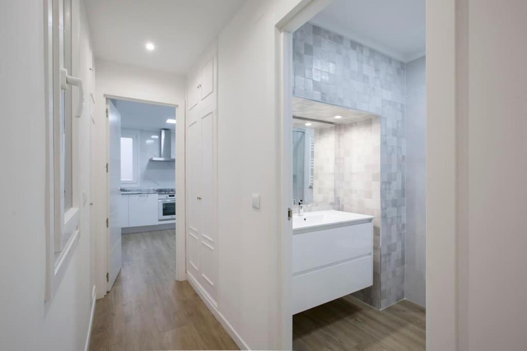 Alhondiga Flat By Next Stop Appartement